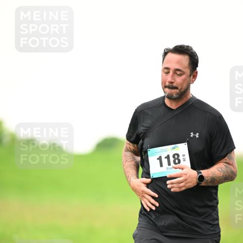 10.05.2026 - 8. Wedeler Halbmarathon Dr. Thomas Lammeyer http://msf.ph/oto/9715353 10.05.2026 12:26:18 Laufen 118 meine-sportfotos.de