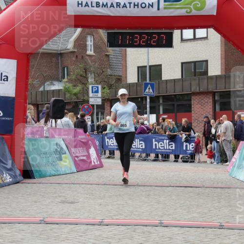 10.05.2026 - 8. Wedeler Halbmarathon Yannick Fuchs http://msf.ph/oto/9715358 10.05.2026 11:32:25 Ziel 865 meine-sportfotos.de