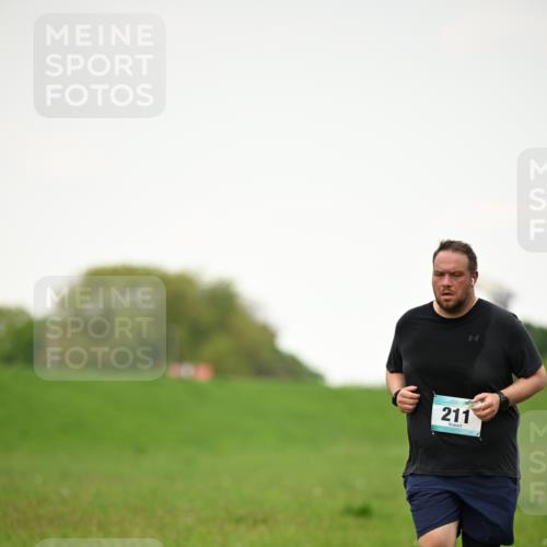 10.05.2026 - 8. Wedeler Halbmarathon Dr. Thomas Lammeyer http://msf.ph/oto/9715359 10.05.2026 12:26:48 Laufen 211 meine-sportfotos.de