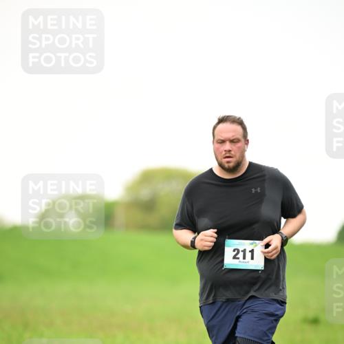 10.05.2026 - 8. Wedeler Halbmarathon Dr. Thomas Lammeyer http://msf.ph/oto/9715381 10.05.2026 12:26:50 Laufen 211 meine-sportfotos.de
