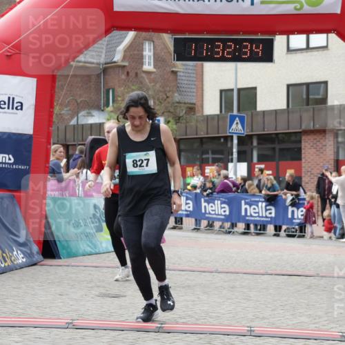 10.05.2026 - 8. Wedeler Halbmarathon Yannick Fuchs http://msf.ph/oto/9715415 10.05.2026 11:32:33 Ziel 827, 944, 2156 meine-sportfotos.de