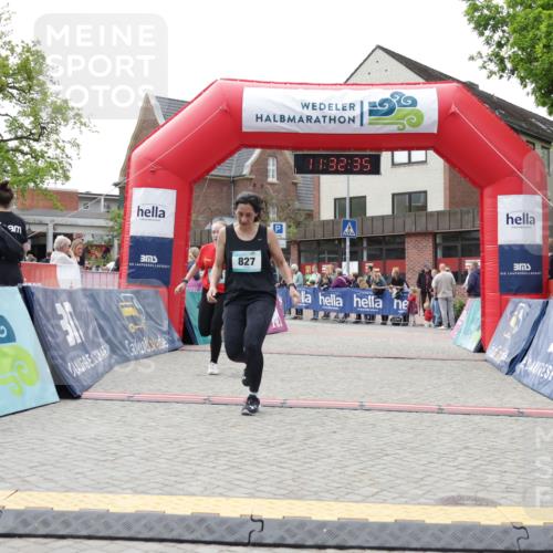 10.05.2026 - 8. Wedeler Halbmarathon Yannick Fuchs http://msf.ph/oto/9715421 10.05.2026 11:32:33 Ziel 827, 944, 2156 meine-sportfotos.de