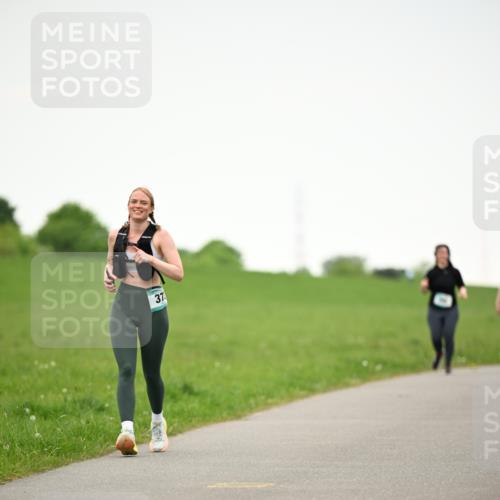 10.05.2026 - 8. Wedeler Halbmarathon Dr. Thomas Lammeyer http://msf.ph/oto/9715442 10.05.2026 12:27:45 Laufen  meine-sportfotos.de