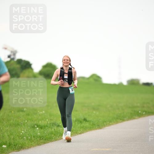 10.05.2026 - 8. Wedeler Halbmarathon Dr. Thomas Lammeyer http://msf.ph/oto/9715447 10.05.2026 12:27:45 Laufen  meine-sportfotos.de