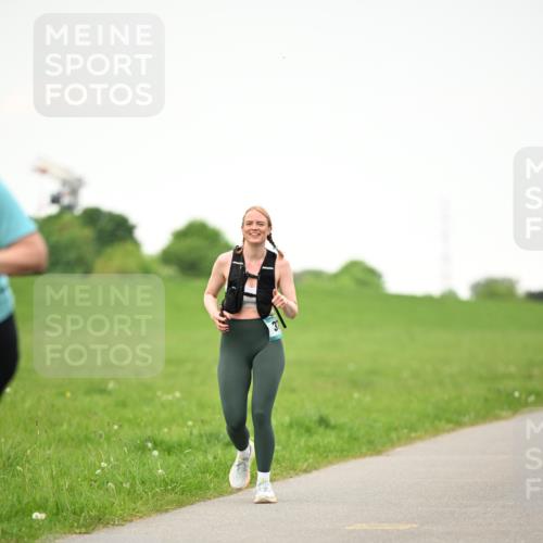 10.05.2026 - 8. Wedeler Halbmarathon Dr. Thomas Lammeyer http://msf.ph/oto/9715455 10.05.2026 12:27:45 Laufen  meine-sportfotos.de
