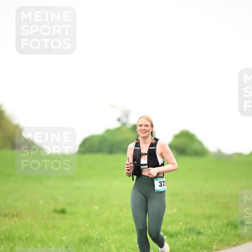 10.05.2026 - 8. Wedeler Halbmarathon Dr. Thomas Lammeyer http://msf.ph/oto/9715471 10.05.2026 12:27:47 Laufen  meine-sportfotos.de