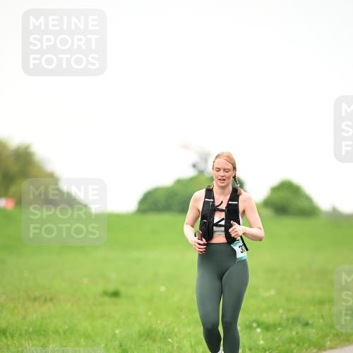 10.05.2026 - 8. Wedeler Halbmarathon Dr. Thomas Lammeyer http://msf.ph/oto/9715475 10.05.2026 12:27:48 Laufen  meine-sportfotos.de