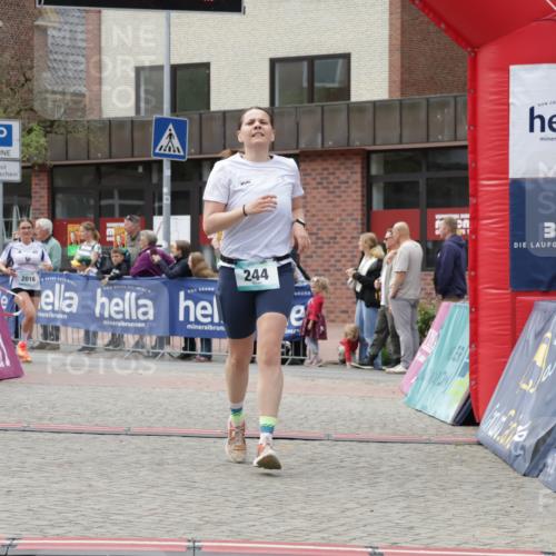 10.05.2026 - 8. Wedeler Halbmarathon Yannick Fuchs http://msf.ph/oto/9715492 10.05.2026 11:32:43 Ziel 244, 928, 2016, 2127 meine-sportfotos.de