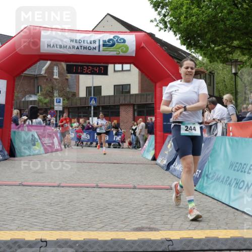 10.05.2026 - 8. Wedeler Halbmarathon Yannick Fuchs http://msf.ph/oto/9715522 10.05.2026 11:32:45 Ziel 244, 654, 656, 943, 2016, 2127 meine-sportfotos.de