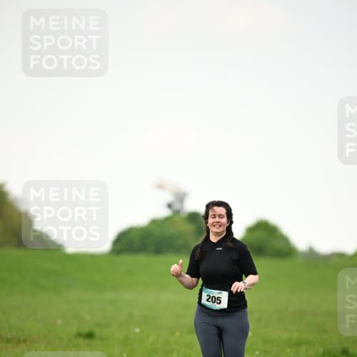10.05.2026 - 8. Wedeler Halbmarathon Dr. Thomas Lammeyer http://msf.ph/oto/9715532 10.05.2026 12:27:58 Laufen 205 meine-sportfotos.de