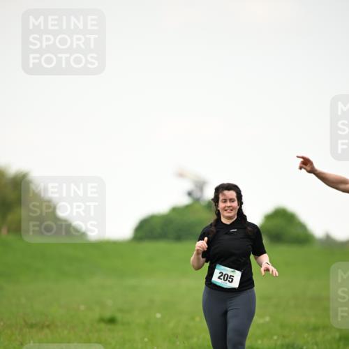 10.05.2026 - 8. Wedeler Halbmarathon Dr. Thomas Lammeyer http://msf.ph/oto/9715533 10.05.2026 12:27:58 Laufen 205 meine-sportfotos.de