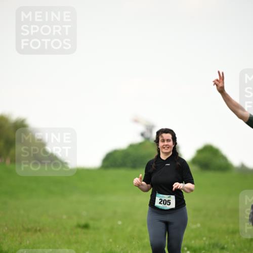 10.05.2026 - 8. Wedeler Halbmarathon Dr. Thomas Lammeyer http://msf.ph/oto/9715535 10.05.2026 12:27:58 Laufen 205 meine-sportfotos.de
