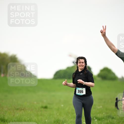 10.05.2026 - 8. Wedeler Halbmarathon Dr. Thomas Lammeyer http://msf.ph/oto/9715536 10.05.2026 12:27:59 Laufen 205 meine-sportfotos.de
