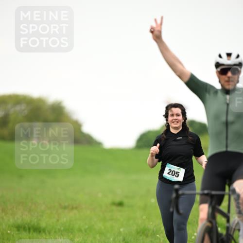 10.05.2026 - 8. Wedeler Halbmarathon Dr. Thomas Lammeyer http://msf.ph/oto/9715541 10.05.2026 12:27:59 Laufen 205 meine-sportfotos.de