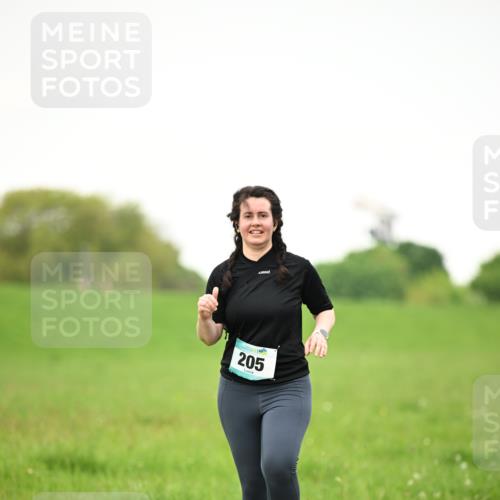 10.05.2026 - 8. Wedeler Halbmarathon Dr. Thomas Lammeyer http://msf.ph/oto/9715543 10.05.2026 12:28:00 Laufen 205 meine-sportfotos.de