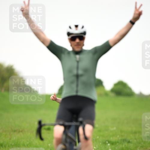 10.05.2026 - 8. Wedeler Halbmarathon Dr. Thomas Lammeyer http://msf.ph/oto/9715546 10.05.2026 12:27:59 Laufen  meine-sportfotos.de