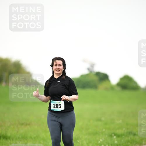 10.05.2026 - 8. Wedeler Halbmarathon Dr. Thomas Lammeyer http://msf.ph/oto/9715548 10.05.2026 12:28:00 Laufen 205 meine-sportfotos.de