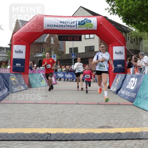 10.05.2026 - 8. Wedeler Halbmarathon Yannick Fuchs http://msf.ph/oto/9715555 10.05.2026 11:32:48 Ziel 244, 654, 656, 661, 943, 2016 meine-sportfotos.de