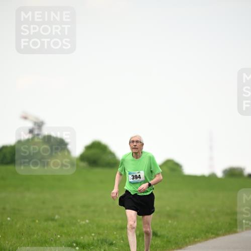 10.05.2026 - 8. Wedeler Halbmarathon Dr. Thomas Lammeyer http://msf.ph/oto/9715610 10.05.2026 12:28:58 Laufen 394 meine-sportfotos.de