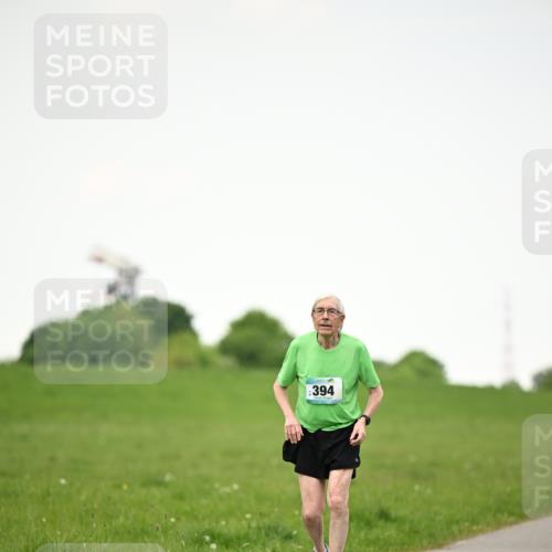 10.05.2026 - 8. Wedeler Halbmarathon Dr. Thomas Lammeyer http://msf.ph/oto/9715613 10.05.2026 12:28:59 Laufen 394 meine-sportfotos.de