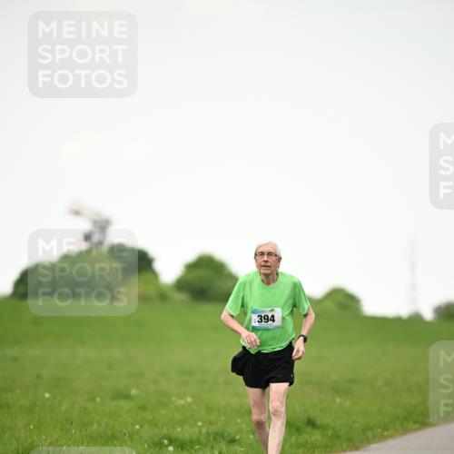 10.05.2026 - 8. Wedeler Halbmarathon Dr. Thomas Lammeyer http://msf.ph/oto/9715615 10.05.2026 12:28:59 Laufen 394 meine-sportfotos.de