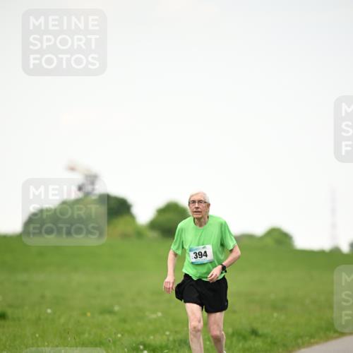 10.05.2026 - 8. Wedeler Halbmarathon Dr. Thomas Lammeyer http://msf.ph/oto/9715616 10.05.2026 12:28:59 Laufen 394 meine-sportfotos.de