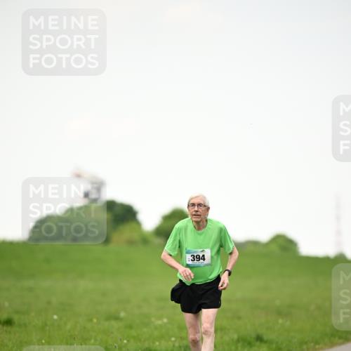 10.05.2026 - 8. Wedeler Halbmarathon Dr. Thomas Lammeyer http://msf.ph/oto/9715621 10.05.2026 12:29:00 Laufen 394 meine-sportfotos.de
