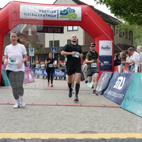 10.05.2026 - 8. Wedeler Halbmarathon Yannick Fuchs http://msf.ph/oto/9715632 10.05.2026 11:32:55 Ziel 661, 936, 2168, 2176, 2223, 2242 meine-sportfotos.de