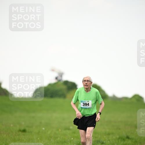 10.05.2026 - 8. Wedeler Halbmarathon Dr. Thomas Lammeyer http://msf.ph/oto/9715634 10.05.2026 12:29:01 Laufen 394 meine-sportfotos.de