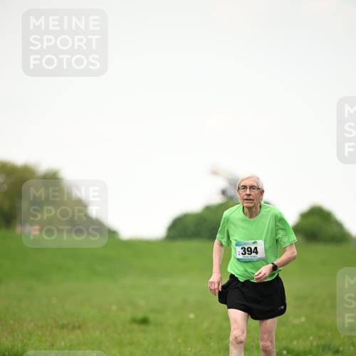 10.05.2026 - 8. Wedeler Halbmarathon Dr. Thomas Lammeyer http://msf.ph/oto/9715643 10.05.2026 12:29:02 Laufen 394 meine-sportfotos.de