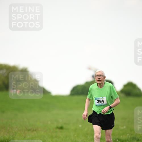 10.05.2026 - 8. Wedeler Halbmarathon Dr. Thomas Lammeyer http://msf.ph/oto/9715646 10.05.2026 12:29:02 Laufen 394 meine-sportfotos.de