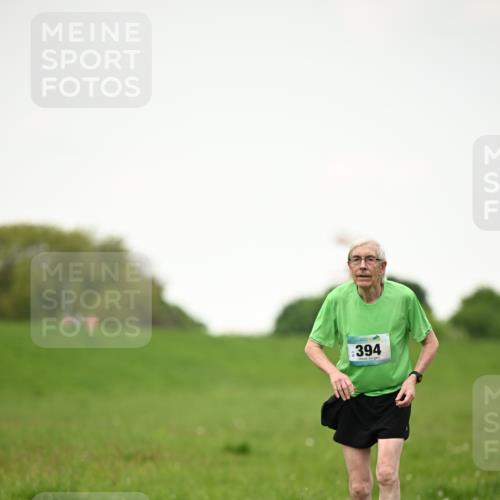 10.05.2026 - 8. Wedeler Halbmarathon Dr. Thomas Lammeyer http://msf.ph/oto/9715650 10.05.2026 12:29:02 Laufen 394 meine-sportfotos.de