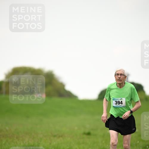 10.05.2026 - 8. Wedeler Halbmarathon Dr. Thomas Lammeyer http://msf.ph/oto/9715653 10.05.2026 12:29:02 Laufen 394 meine-sportfotos.de