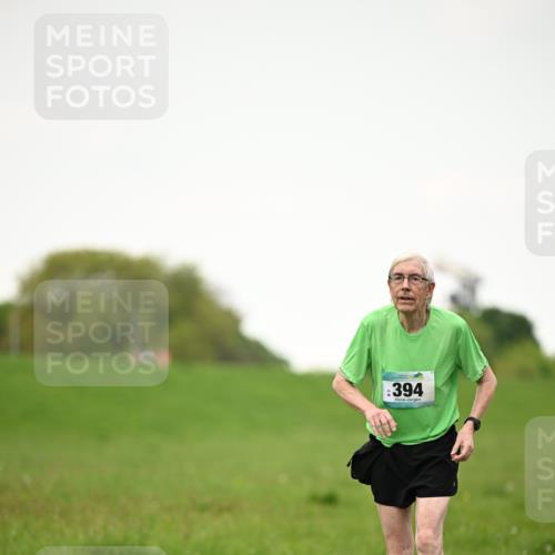 10.05.2026 - 8. Wedeler Halbmarathon Dr. Thomas Lammeyer http://msf.ph/oto/9715661 10.05.2026 12:29:03 Laufen 394 meine-sportfotos.de