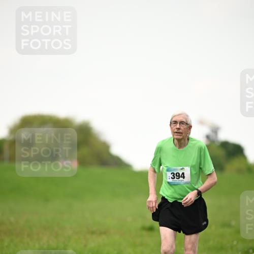 10.05.2026 - 8. Wedeler Halbmarathon Dr. Thomas Lammeyer http://msf.ph/oto/9715664 10.05.2026 12:29:03 Laufen 394 meine-sportfotos.de