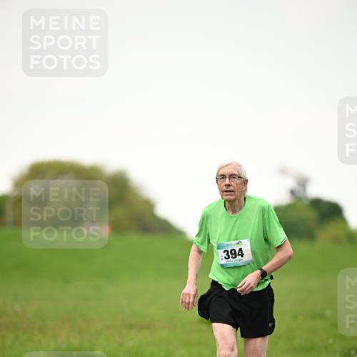 10.05.2026 - 8. Wedeler Halbmarathon Dr. Thomas Lammeyer http://msf.ph/oto/9715667 10.05.2026 12:29:04 Laufen 394 meine-sportfotos.de