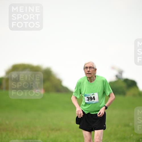 10.05.2026 - 8. Wedeler Halbmarathon Dr. Thomas Lammeyer http://msf.ph/oto/9715669 10.05.2026 12:29:04 Laufen 394 meine-sportfotos.de