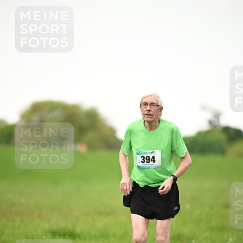 10.05.2026 - 8. Wedeler Halbmarathon Dr. Thomas Lammeyer http://msf.ph/oto/9715672 10.05.2026 12:29:04 Laufen 394 meine-sportfotos.de