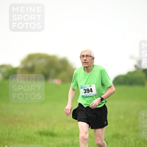 10.05.2026 - 8. Wedeler Halbmarathon Dr. Thomas Lammeyer http://msf.ph/oto/9715677 10.05.2026 12:29:04 Laufen 394 meine-sportfotos.de