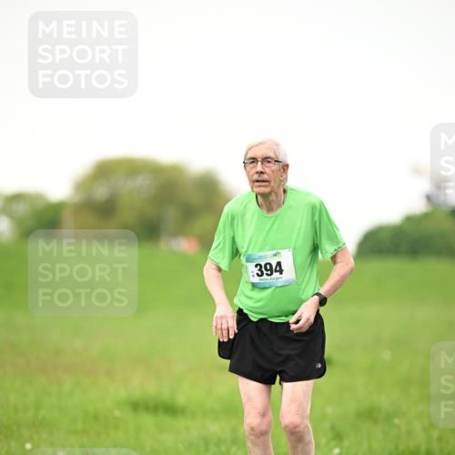 10.05.2026 - 8. Wedeler Halbmarathon Dr. Thomas Lammeyer http://msf.ph/oto/9715678 10.05.2026 12:29:04 Laufen 394 meine-sportfotos.de