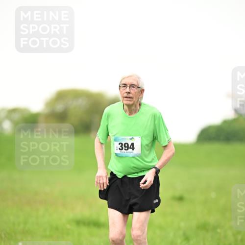10.05.2026 - 8. Wedeler Halbmarathon Dr. Thomas Lammeyer http://msf.ph/oto/9715682 10.05.2026 12:29:05 Laufen 394 meine-sportfotos.de