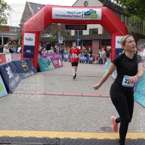 10.05.2026 - 8. Wedeler Halbmarathon Yannick Fuchs http://msf.ph/oto/9715688 10.05.2026 11:32:59 Ziel 936, 2168, 2176, 2223, 2242 meine-sportfotos.de