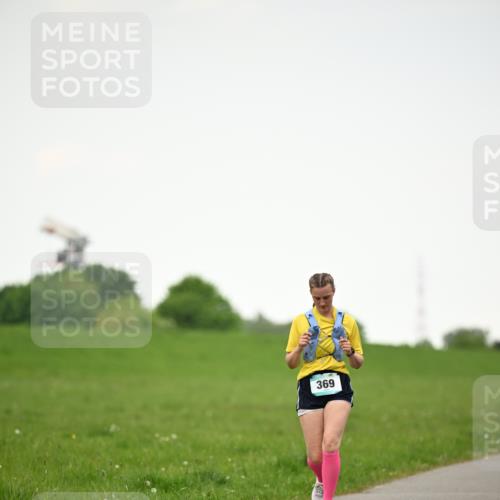 10.05.2026 - 8. Wedeler Halbmarathon Dr. Thomas Lammeyer http://msf.ph/oto/9715689 10.05.2026 12:29:09 Laufen 369 meine-sportfotos.de