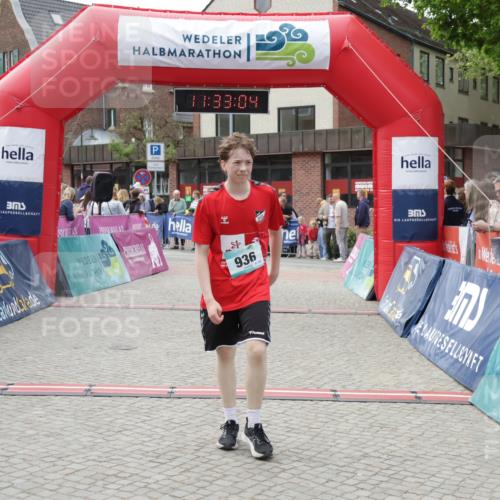 10.05.2026 - 8. Wedeler Halbmarathon Yannick Fuchs http://msf.ph/oto/9715697 10.05.2026 11:33:02 Ziel 936 meine-sportfotos.de