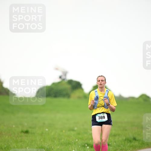 10.05.2026 - 8. Wedeler Halbmarathon Dr. Thomas Lammeyer http://msf.ph/oto/9715715 10.05.2026 12:29:11 Laufen 369 meine-sportfotos.de