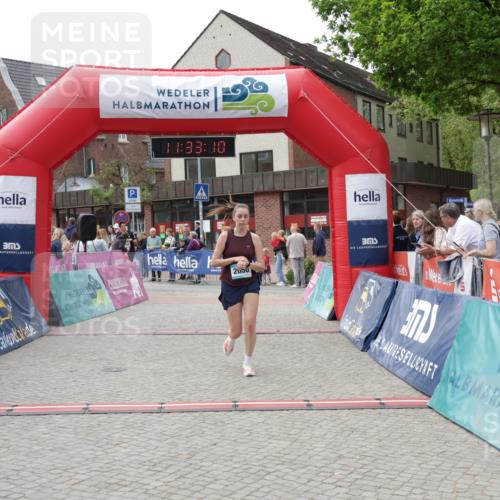10.05.2026 - 8. Wedeler Halbmarathon Yannick Fuchs http://msf.ph/oto/9715728 10.05.2026 11:33:09 Ziel 2050, 2107, 2118, 2195 meine-sportfotos.de