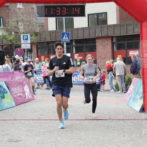 10.05.2026 - 8. Wedeler Halbmarathon Yannick Fuchs http://msf.ph/oto/9715753 10.05.2026 11:33:12 Ziel 742, 2050, 2107, 2118, 2128, 2195 meine-sportfotos.de