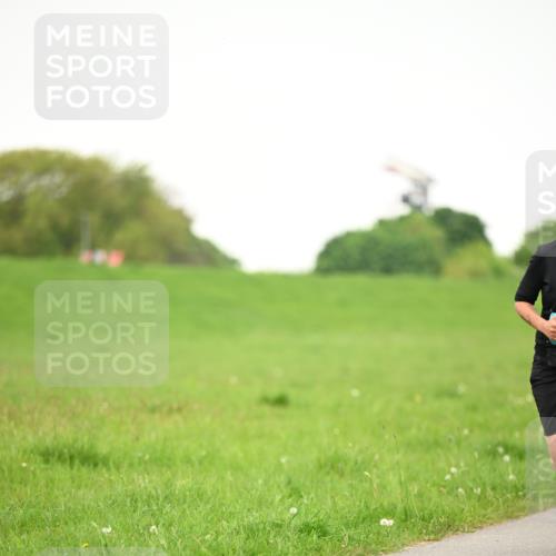 10.05.2026 - 8. Wedeler Halbmarathon Dr. Thomas Lammeyer http://msf.ph/oto/9715761 10.05.2026 12:29:25 Laufen  meine-sportfotos.de