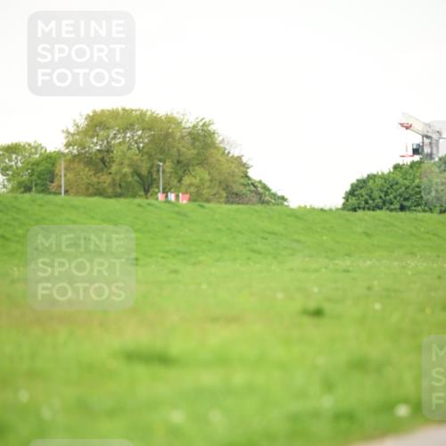 10.05.2026 - 8. Wedeler Halbmarathon Dr. Thomas Lammeyer http://msf.ph/oto/9715763 10.05.2026 12:29:25 Laufen  meine-sportfotos.de