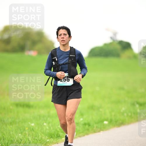 10.05.2026 - 8. Wedeler Halbmarathon Dr. Thomas Lammeyer http://msf.ph/oto/9715783 10.05.2026 12:29:30 Laufen 256 meine-sportfotos.de